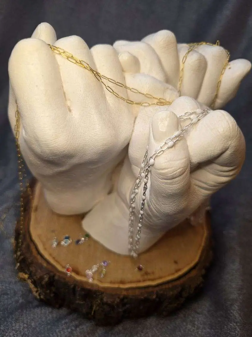 hand hold
